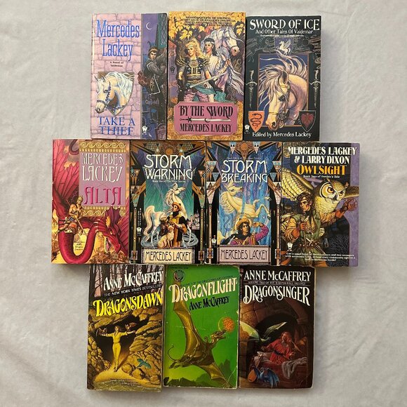 10 Mercedes Lackey and Anne McCaffrey Fantasy Books / 6 Valdemar Books & 3 Pern - Picture 1 of 12